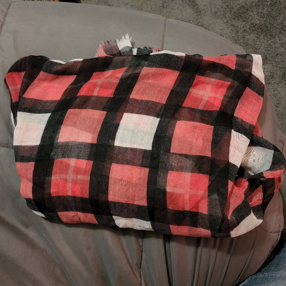 Thirty one scarf
